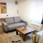 Tiloft Apartman