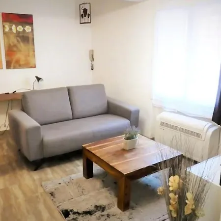 Tiloft Apartment