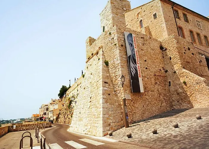 דירה Tiloft אנטיב